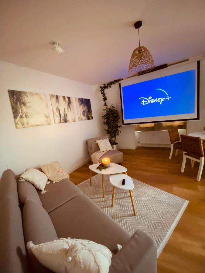Home Cinema - Balcony - Wi-Fi & Streams Магдебург Екстериор снимка